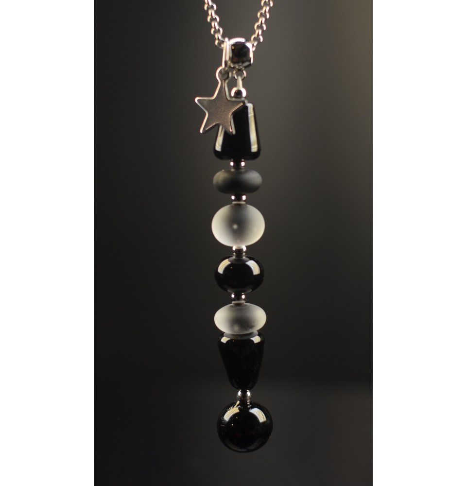 Collier "Éclat de Joie" noir, mate et brillant, en perles de verre filé - acier inoxydable