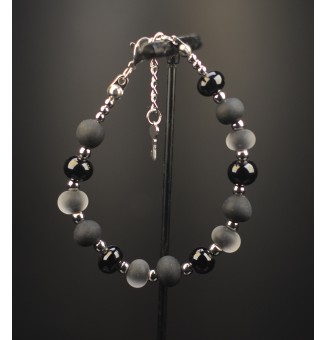 Bracelet noir en perles de...