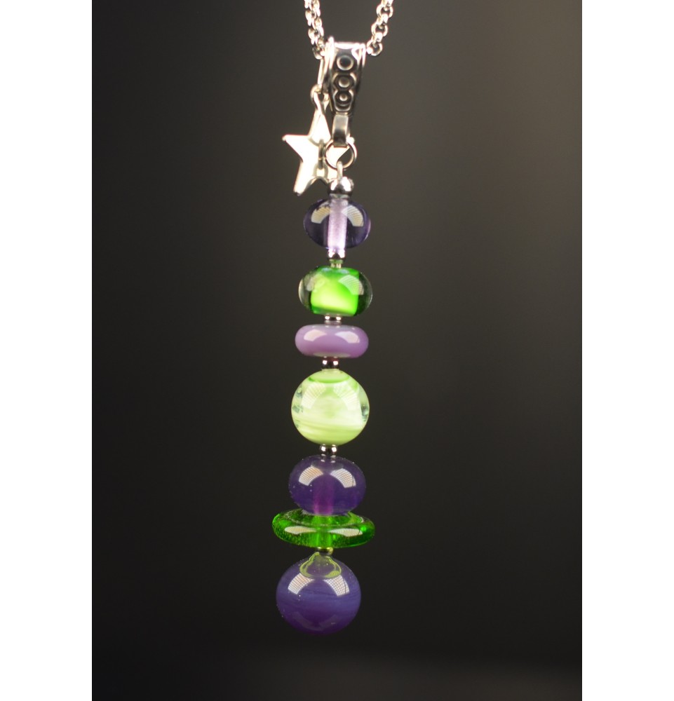 Collier "Éclat de Joie "violet vert" en perles de verre filé - acier inoxydable