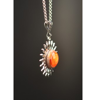 Collier Soleil rouge orange en Acier Inoxydable avec Perle de Verre Filé 44cm