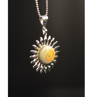 Collier Soleil jaune en Acier Inoxydable avec Perle de Verre Filé 45 cm