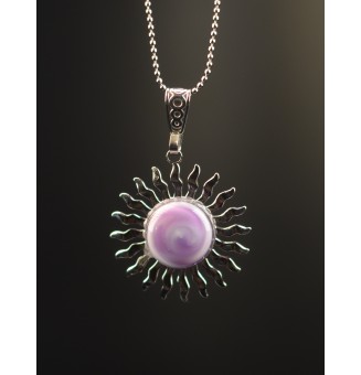 Collier Soleil Mauve en Acier Inoxydable avec Perle de Verre Filé