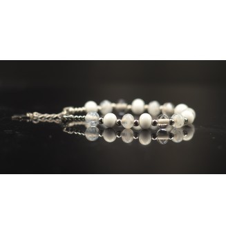 Bracelet blanc en perles de verre filé – Un éclat de couleurs à votre poignet (16 / 17.5 cm)
