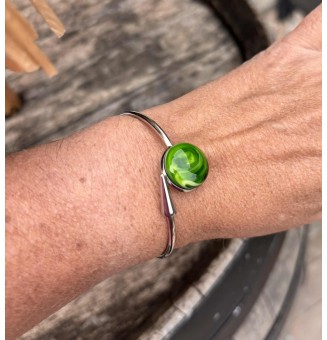 Bracelet pliable en acier inoxydable – Cabochon vert Rosetta en verre filé