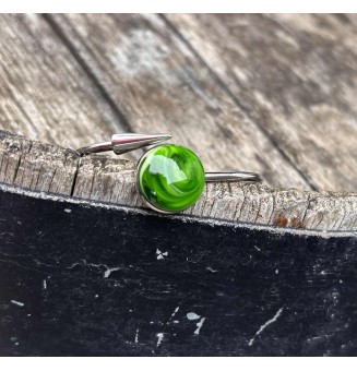Bracelet pliable en acier inoxydable – Cabochon vert Rosetta en verre filé
