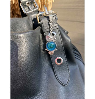 Bijou de sac / Porte-clés Hibou avec cabochon en verre – Création artisanale Liloo Créations