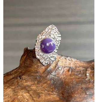 Bague réglable femme en acier inoxydable martelé avec cabochon en verre filé – bijou artisanal fait main Liloo Créations