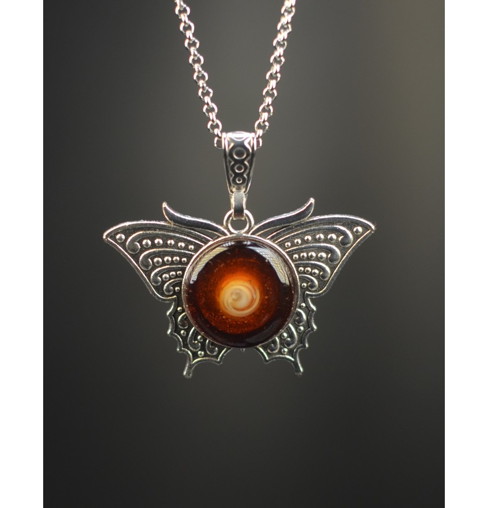 Collier Papillon et Cabochon en Verre – Dégradé Ambré