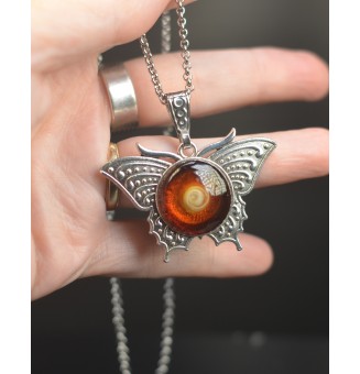 Collier Papillon et Cabochon en Verre – Dégradé Ambré