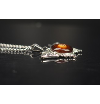 Collier Papillon et Cabochon en Verre – Dégradé Ambré