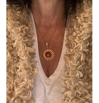 Collier Soleil ROUGE CORAIL en Acier Inoxydable doré avec Perle de Verre Filé 43+3 cm
