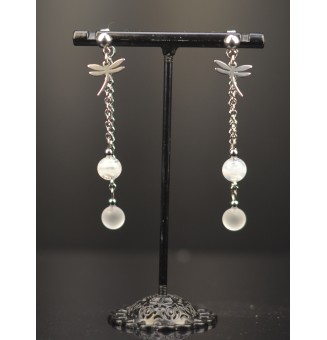 Boucles d'Oreilles en Perles de Verre blanches – Élégance et Modernité