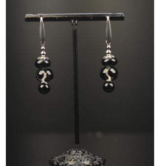 Boucles d’oreilles en acier inoxydable et perles de verre filé – Modèle « Trio de Lumière »