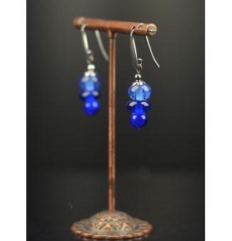 Boucles d’oreilles en acier inoxydable et perles de verre filé – Modèle « Trio de Lumière »