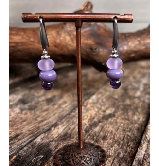 Boucles d’oreilles en acier inoxydable et perles de verre filé – Modèle « Trio de Lumière »