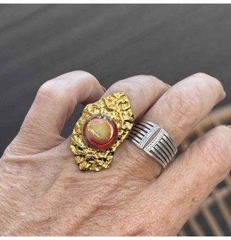 Bague réglable femme en acier inoxydable martelé avec cabochon en verre filé – bijou artisanal fait main Liloo Créations