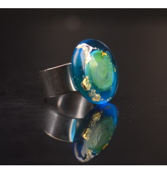 Bague réglable en acier inoxydable – Cabochon en verre filé artisanal bleu & vert, feuille d’argent (pièce unique)