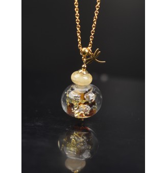 Collier long en perles...