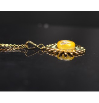 Collier Soleil jaune  en Acier Inoxydable doré avec Perle de Verre Filé 43+3 cm