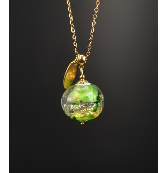 Collier long doré – Perle de verre Vert et feuille d'or & breloque