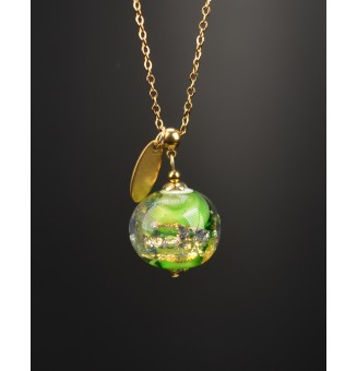 Collier long doré – Perle de verre Vert et feuille d'or & breloque