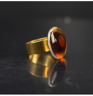 Bague réglable en acier inoxydable doré – Cabochon en verre filé artisanal, dégradé ambré (pièce unique)