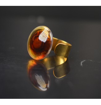 Bague réglable en acier inoxydable doré – Cabochon en verre filé artisanal, dégradé ambré (pièce unique)