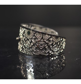 Bracelet Manchette Ajustable avec Cabochon Rose & Feuille d’Or – Pièce Unique en Verre Filé