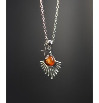 Collier court demi-soleil & perle de verre ambrée – Création artisanale