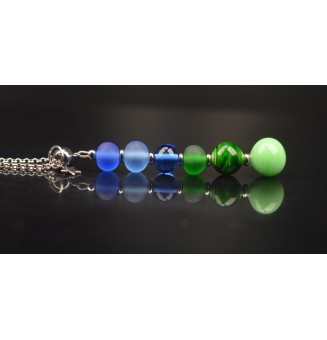 Collier "Éclat de Joie" "bleu / vert" en perles de verre filé - acier inoxydable