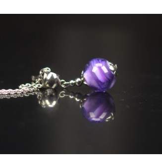 Collier court en acier inoxydable  & perle de verre violet – Création artisanale