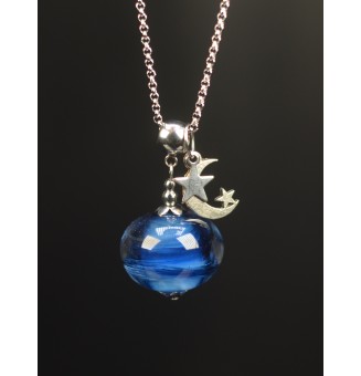 Collier "bleu nuit" en...