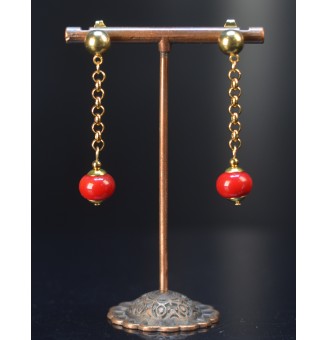 Boucles d’oreilles rouges...