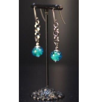 Boucles d’oreilles artisanales bleu et vert – Perles de verre filé & acier inoxydable