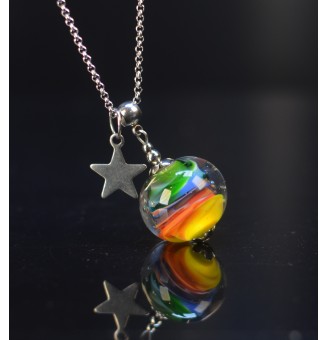 Collier "multicolore" en Perles de Verre et acier inoxydable, breloque ETOILE