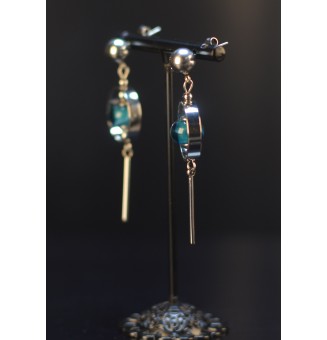Boucles d’oreilles bleu pétrole en perles de verre filé – Pièce unique
