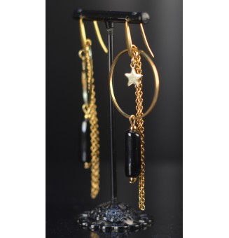 Boucles d’oreilles noires – Tubes en verre filé & acier doré