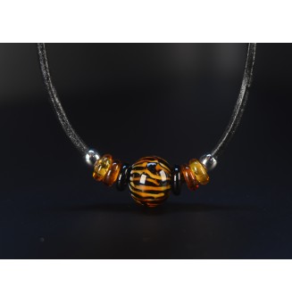 collier LEOPARD 45+3 cm avec perles de verre cuir noir - creation artisanale