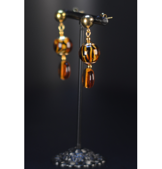 Boucles d’oreilles léopard & ambre – Verre filé & acier inoxydable doré
