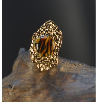 Bague réglable Léopard en acier inoxydable doré martelé avec cabochon en verre filé – bijou artisanal fait main Liloo Créations