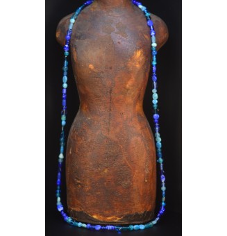 Sautoir d’Exception – Nuances de Bleu – 123 Perles de Verre Filé – Pièce Unique