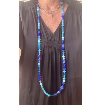 Sautoir d’Exception – Nuances de Bleu – 123 Perles de Verre Filé – Pièce Unique
