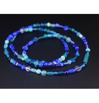 Sautoir d’Exception – Nuances de Bleu – 123 Perles de Verre Filé – Pièce Unique