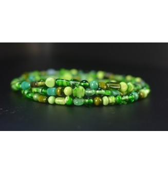 Sautoir d’Exception – Nuances de Vert – 129 Perles de Verre Filé – Pièce Unique