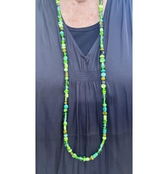 Sautoir d’Exception – Nuances de Vert – 129 Perles de Verre Filé – Pièce Unique