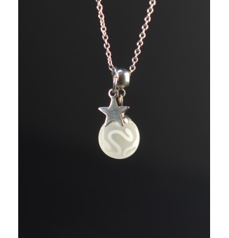 Collier court  blanc mate  – Perle de verre artisanale 1,2 cm - acier inoxydable