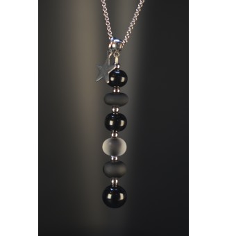 Collier Noir Élégance –...