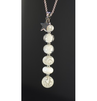 Collier blanc Élégance –...