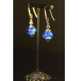 boucles d'oreilles artisanales en verre filé - bleu - acier inoxydable