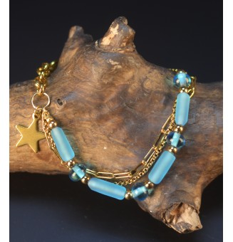 Bracelet multirangs doré et perles de verre filé bleu aigue-marine – Création artisanale unique